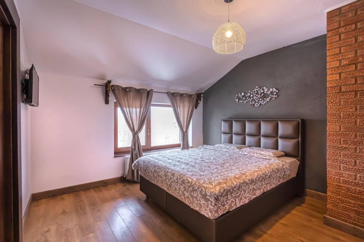 בראשוב Transilvania Mansion מראה חיצוני תמונה