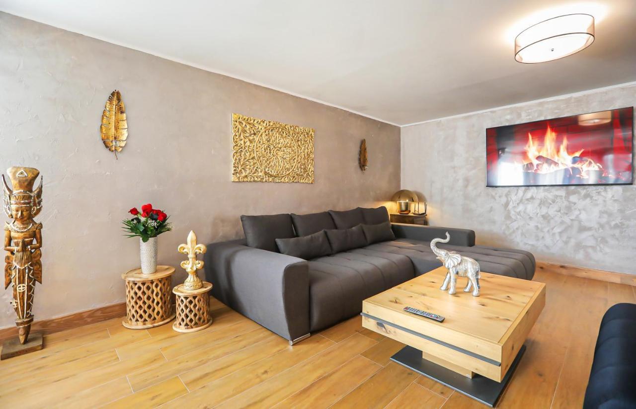 בראשוב Transilvania Mansion מראה חיצוני תמונה