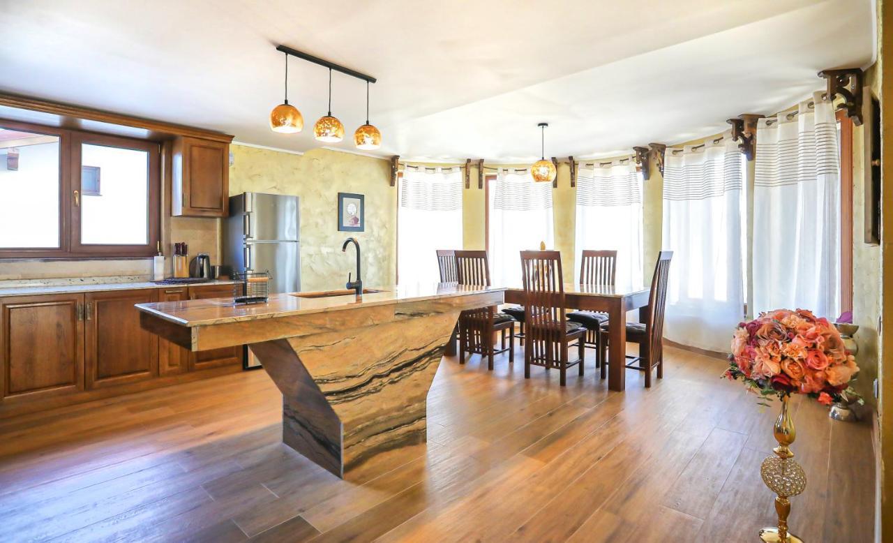 בראשוב Transilvania Mansion מראה חיצוני תמונה
