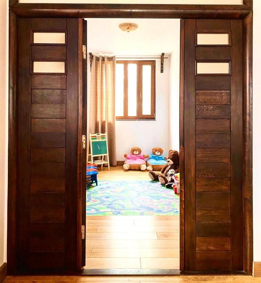 בראשוב Transilvania Mansion מראה חיצוני תמונה