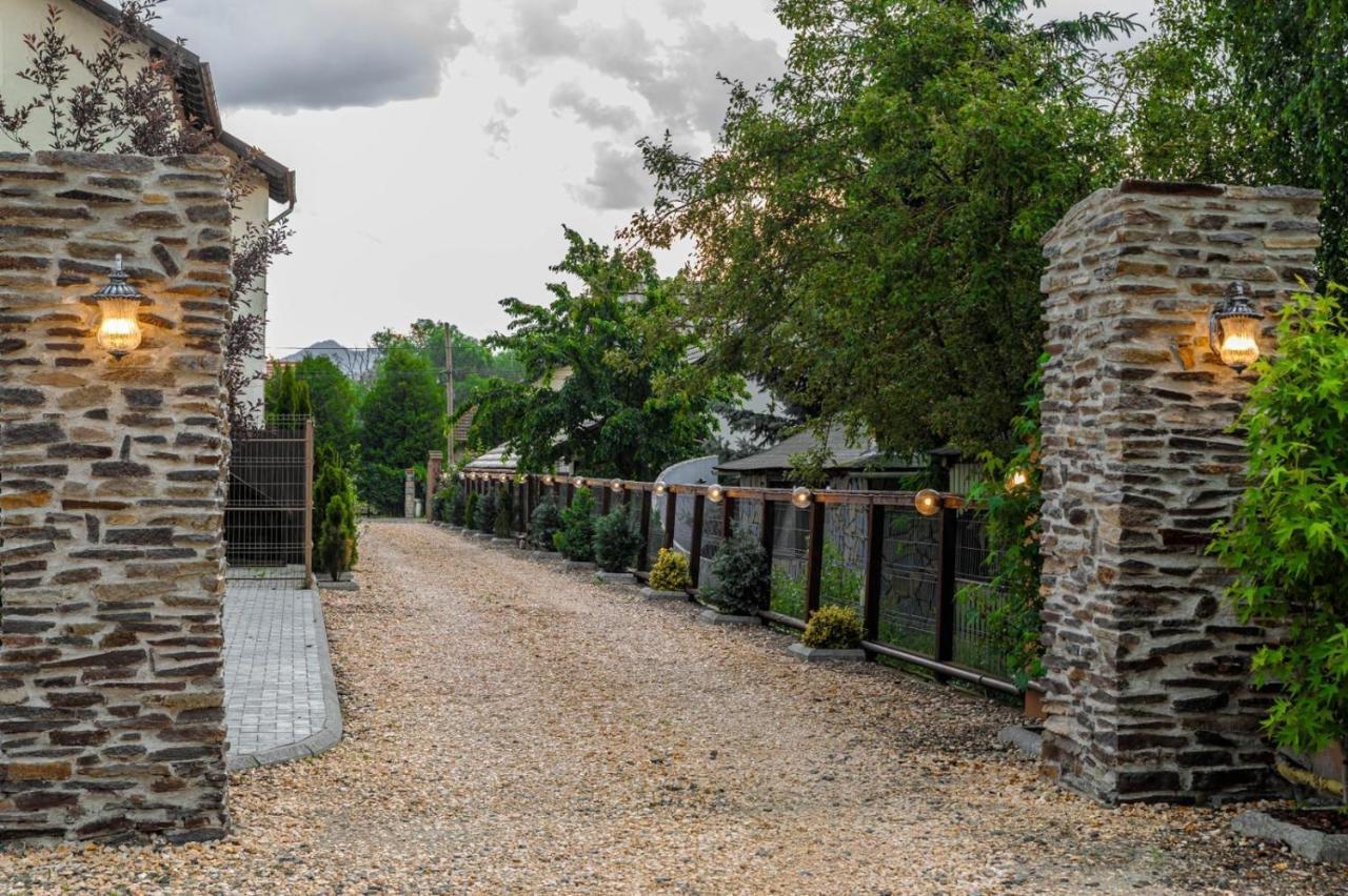 בראשוב Transilvania Mansion מראה חיצוני תמונה